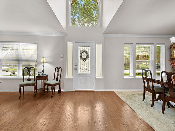 5th image of 404 Marlow Dr