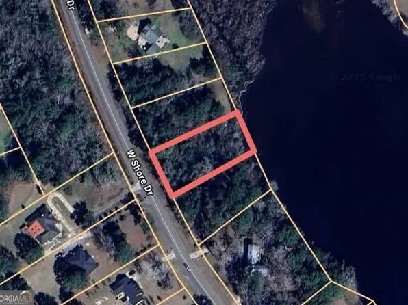 223 W Shore Dr, Ochlocknee, GA 31773