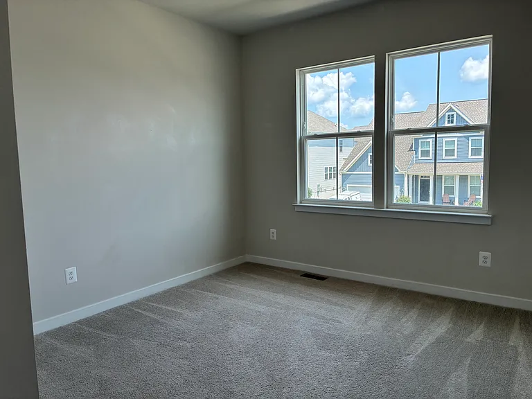 2062 Whithorn Hl — Photo 34