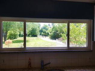 9450 Cherrywood Rd, Clarkston, MI 48348