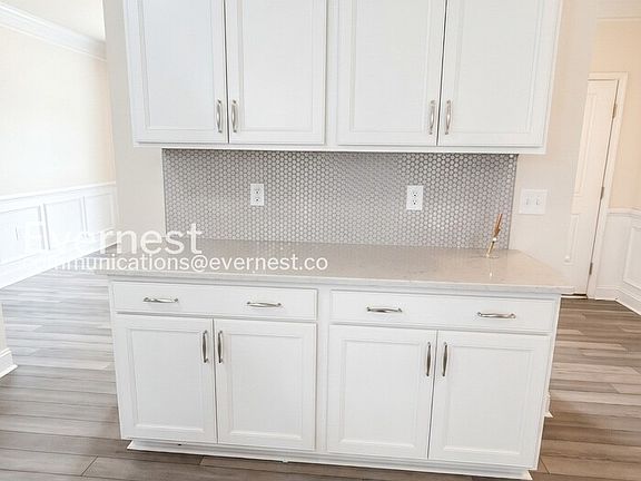 3rd image of 8436 Jordan Meadow Dr