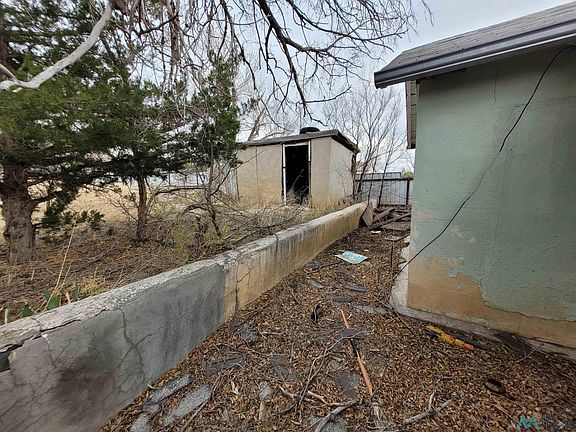 2nd image of 806 7th St
