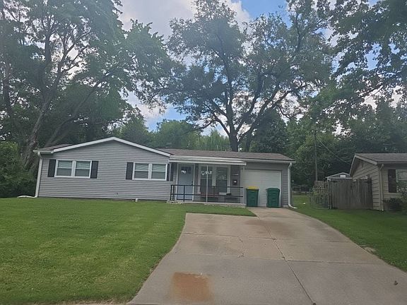 3rd image of 2720 S 52nd Ct