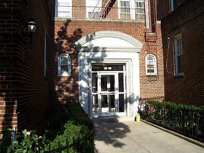 1st image of 4115 44th St APT 1C