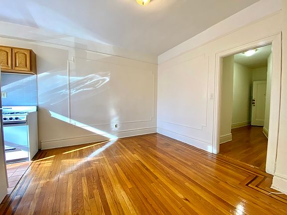 5th image of 35-01 21st Ave #2B