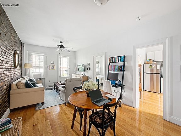 4th image of 93 Atlantic Ave APT 4R