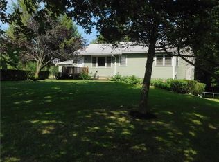 271 Johnson Rd, Palmyra, NY 14522