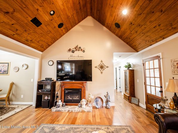 1414 Creek Rd, Alexander City, AL 35010