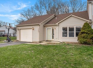 362 Chaparral Ct, Elgin, IL