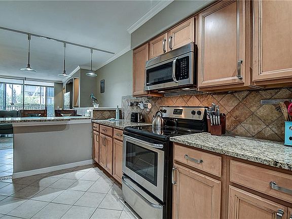 4th image of 10530 77th Ter APT 120