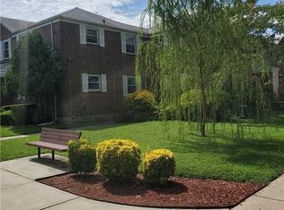 260-36 73rd Ave #G1, Glen Oaks, NY 11004