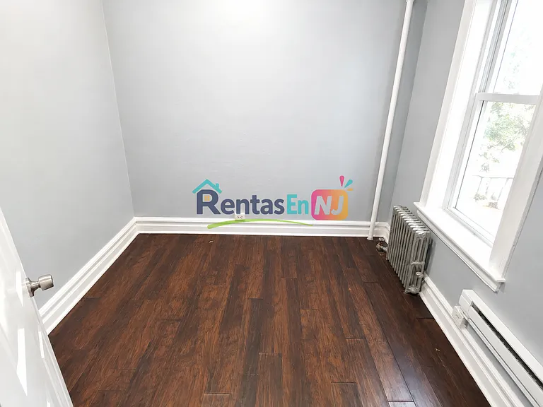 375 Fairmount Ave #8 — Photo 5