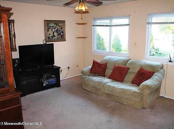 2nd image of 38 Sutton Dr #1802