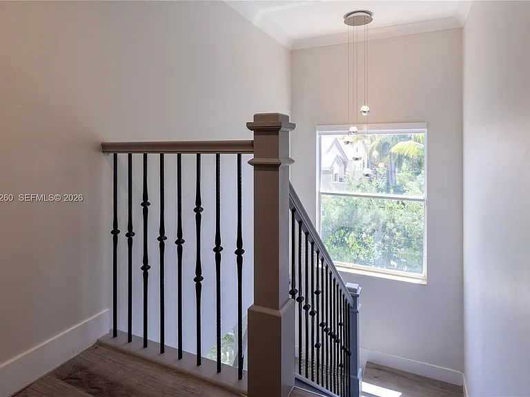 8904 Maple Hill Ct — Photo 36