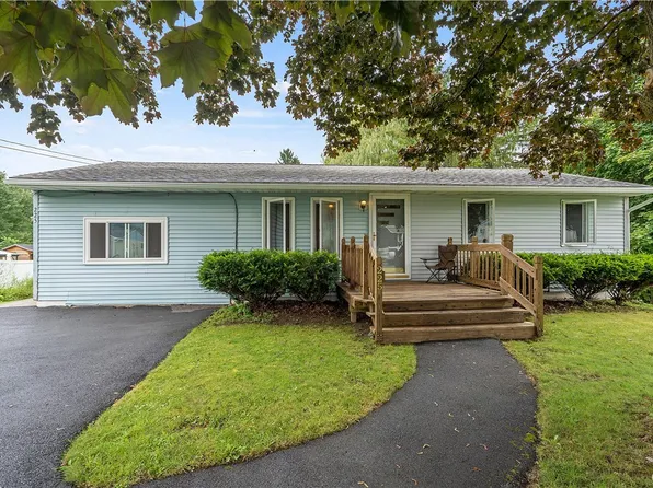 225 Hillcrest Dr, Central Square, NY 13036