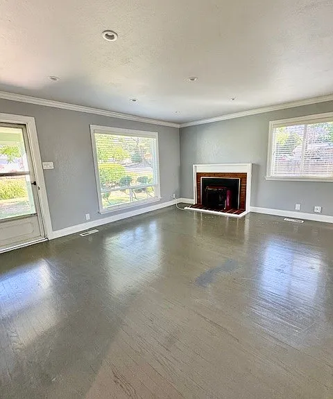 5554 Indiana Dr — Photo 6