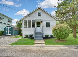 2 Taylor Ave, Middletown, NJ 07748