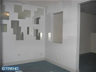 4th image of 74 Penn Blvd