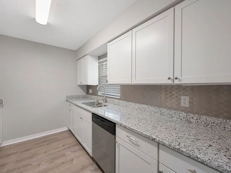 500 9th Ave S #B3 — Photo 8