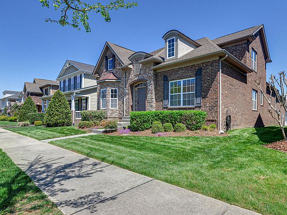 4th image of 622 Patriot Ln