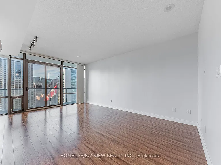 38 Grenville St #2405 — Photo 7