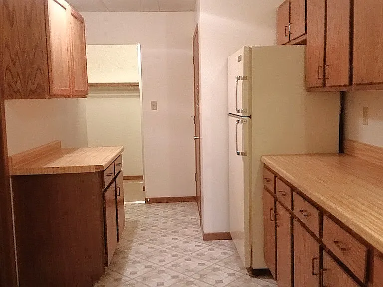 111 1/2 N Main St #2 — Photo 6
