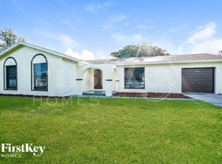 1032 Ridgeway Dr, North Fort Myers, FL 33903