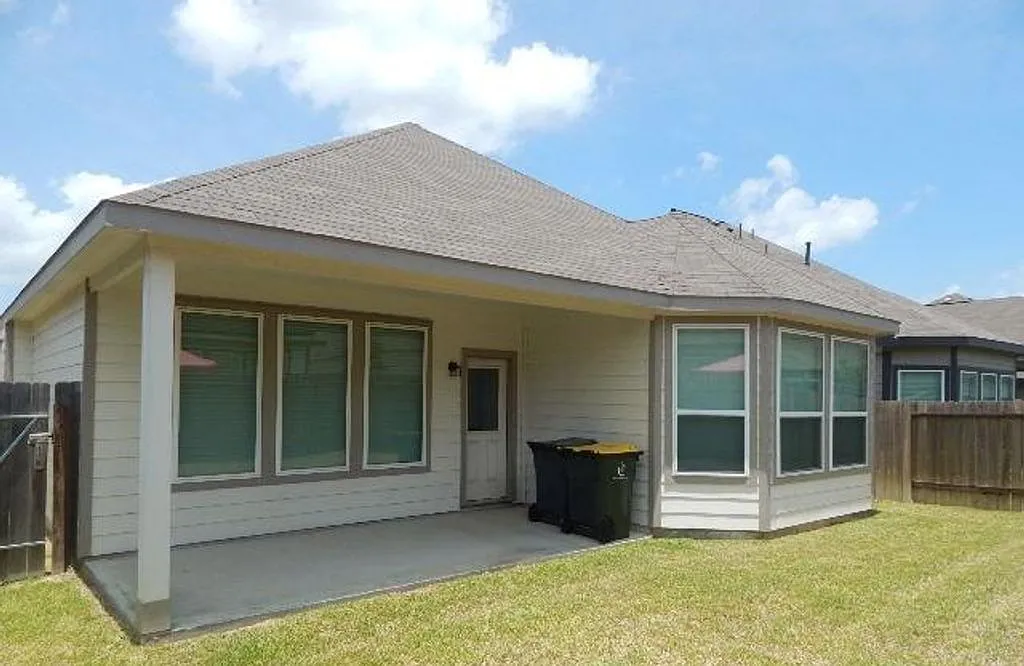 3 bed, 1573 sqft, $1,795 — Photo 2