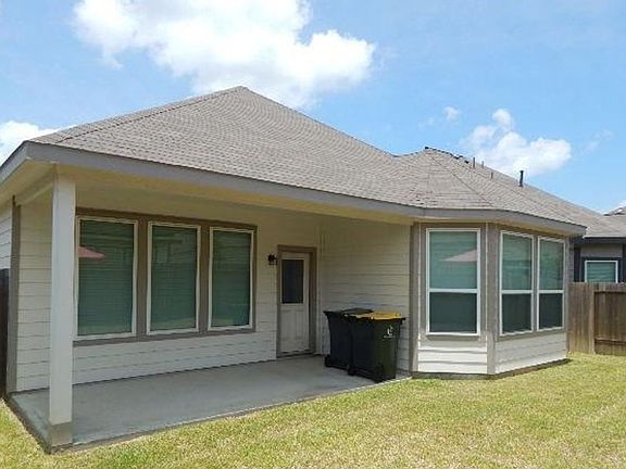 2nd image of 4516 Danielle Gardens Ln