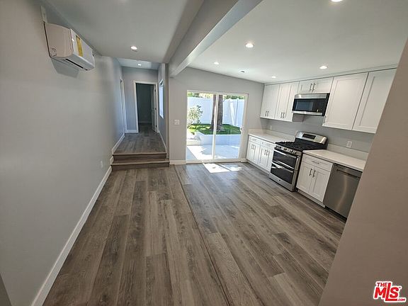 4th image of 8617 Hatillo Ave