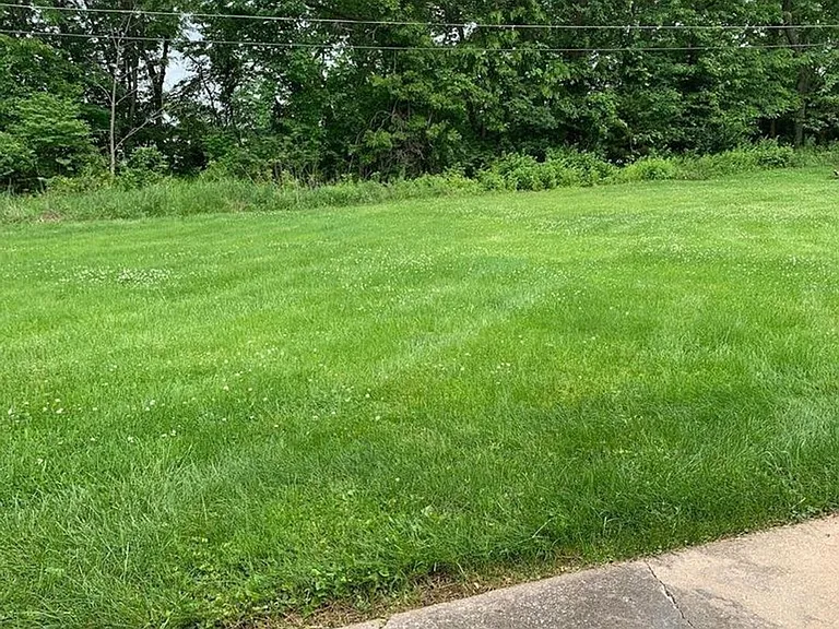 560 N East Park Ln — Photo 3