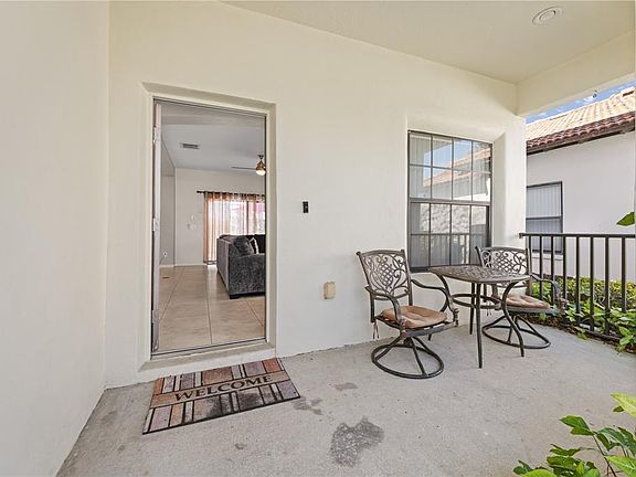 3rd image of 114 Summer Place Loop