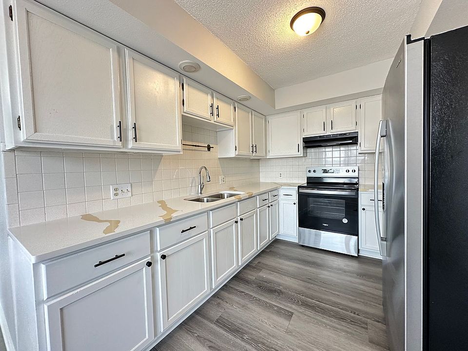 1st image of 2809 10th Ave N #1B