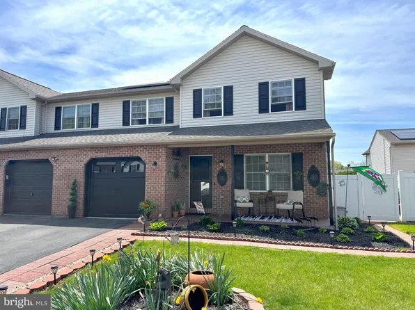 6210 Pond View Dr, Birdsboro, PA 19508