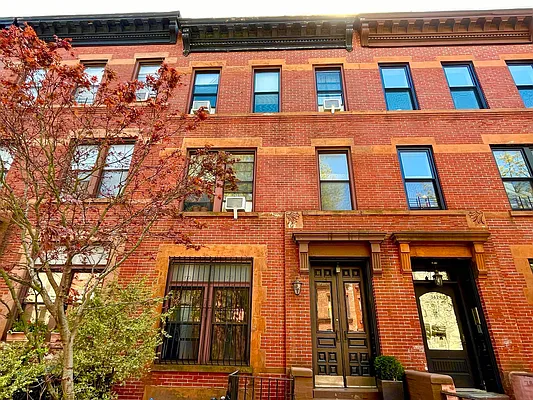 Rented by Brown Harris Stevens | media 64