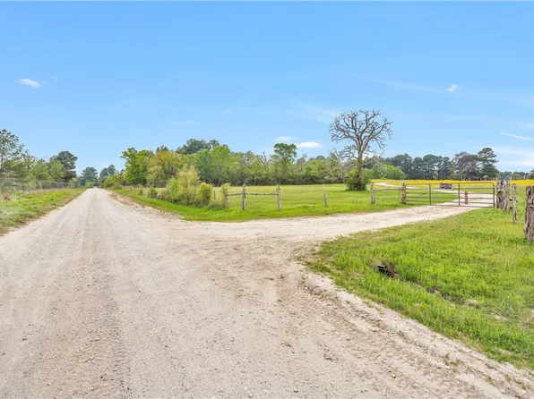 15487 County Road 228, Bedias, TX 77831