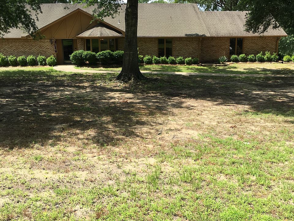 Ranch style home on 6 acres