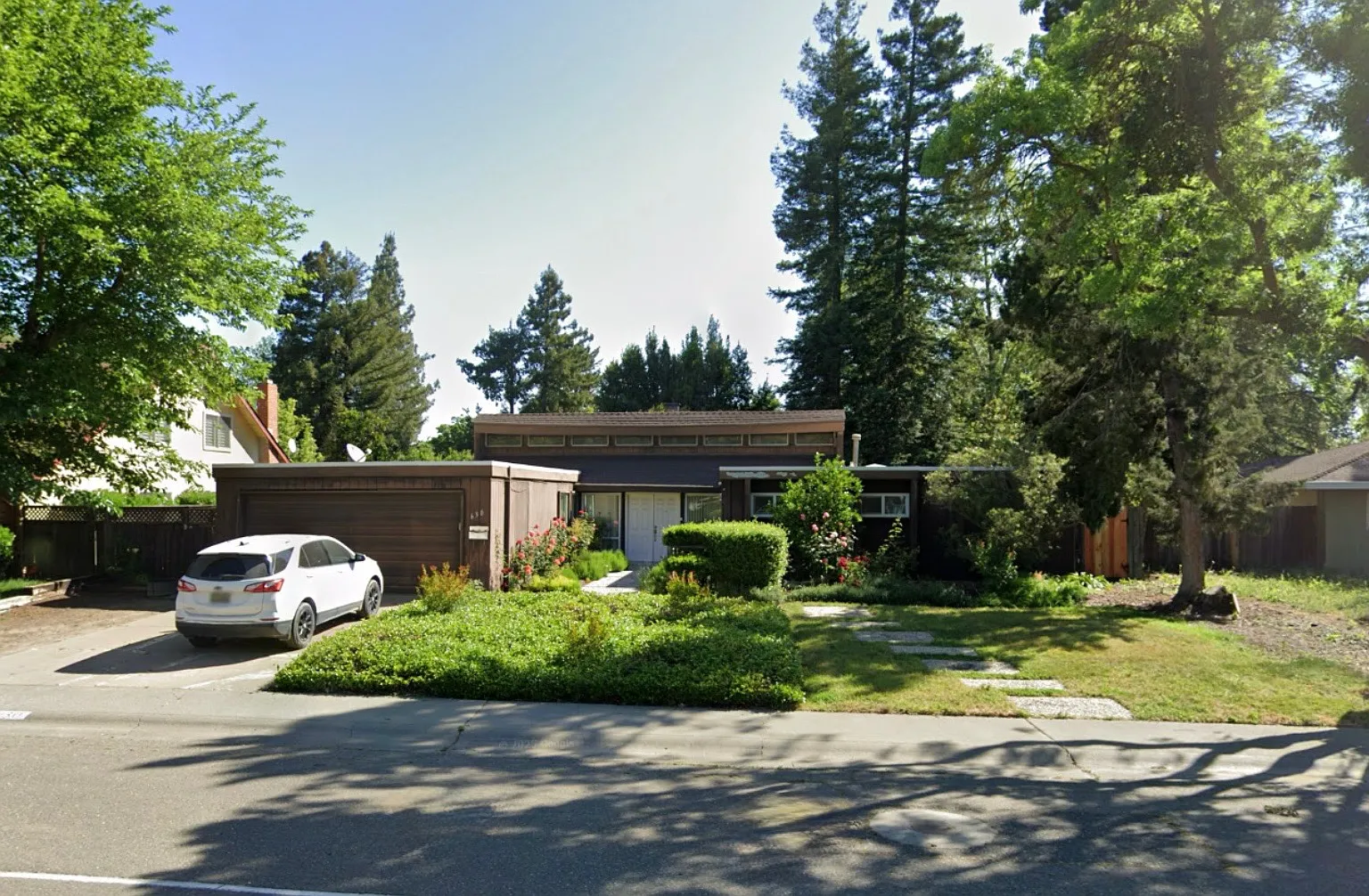 Eisenhower St, Davis — Photo 1
