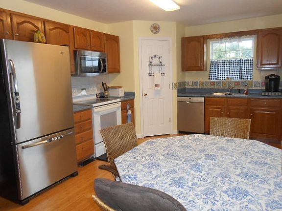 4th image of 5648 Browning Way