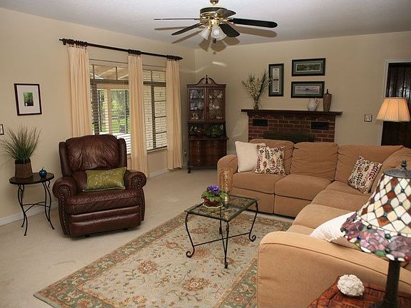 4th image of 3219 Margaret Oaks Ln