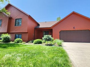 2337 Meadow Hills Dr SW, Rochester, MN 55902