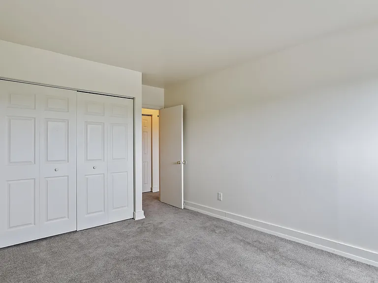 620 6th Ave #205 — Photo 12