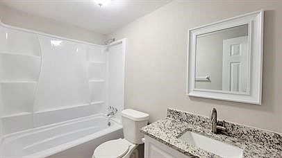 3rd image of 1221 Stanford St