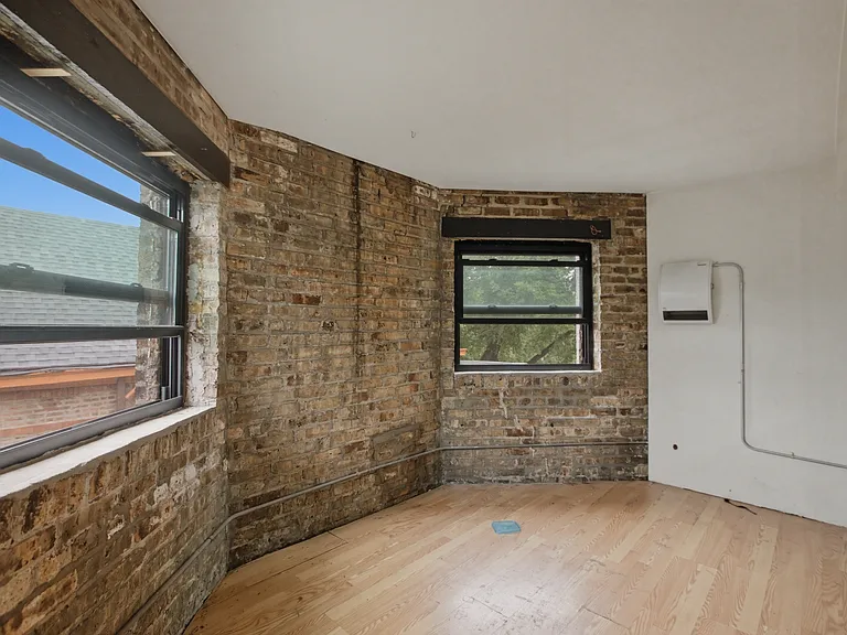 3118 W Palmer Sq #2 — Photo 7