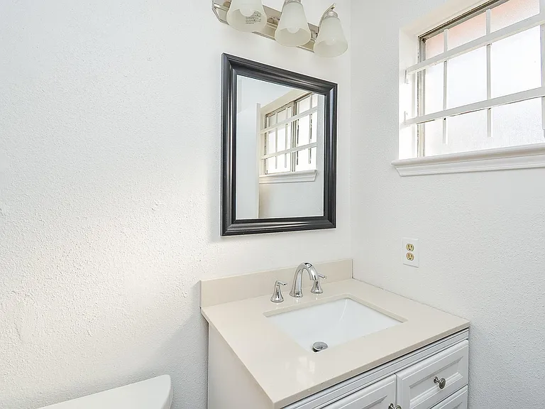 4906 E Orem Dr — Photo 10