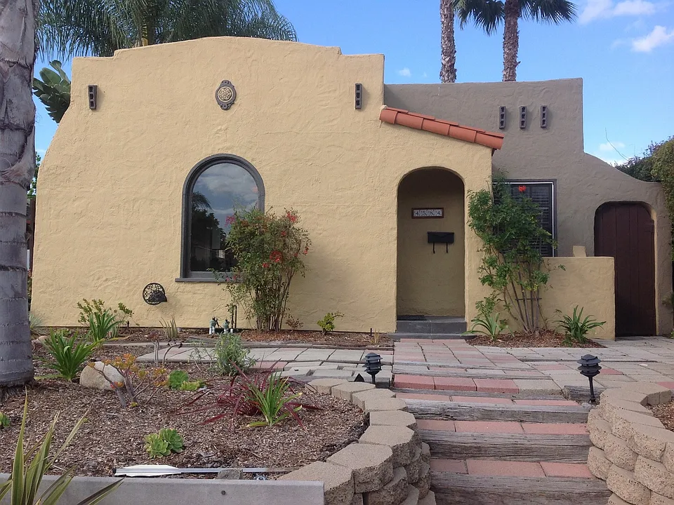 4582-4588 50th St