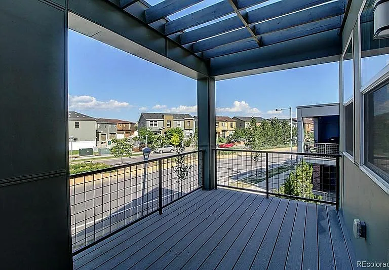 Beautiful open deck overlooking Long Peak