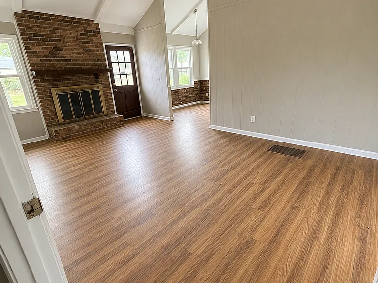 100 Rollingwood Dr — Photo 4