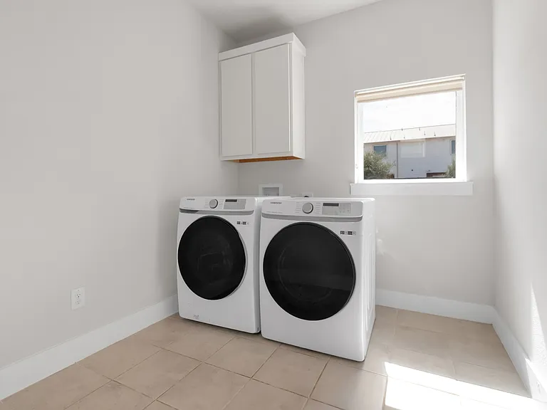 1028 Bastion Ct — Photo 17