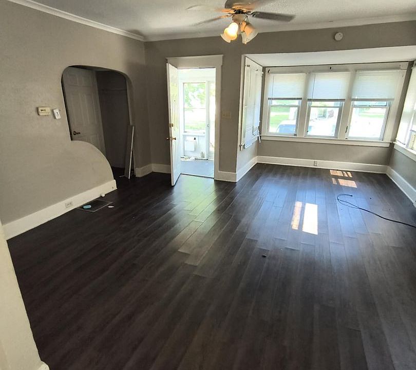 2nd image of 1212 Paxton St